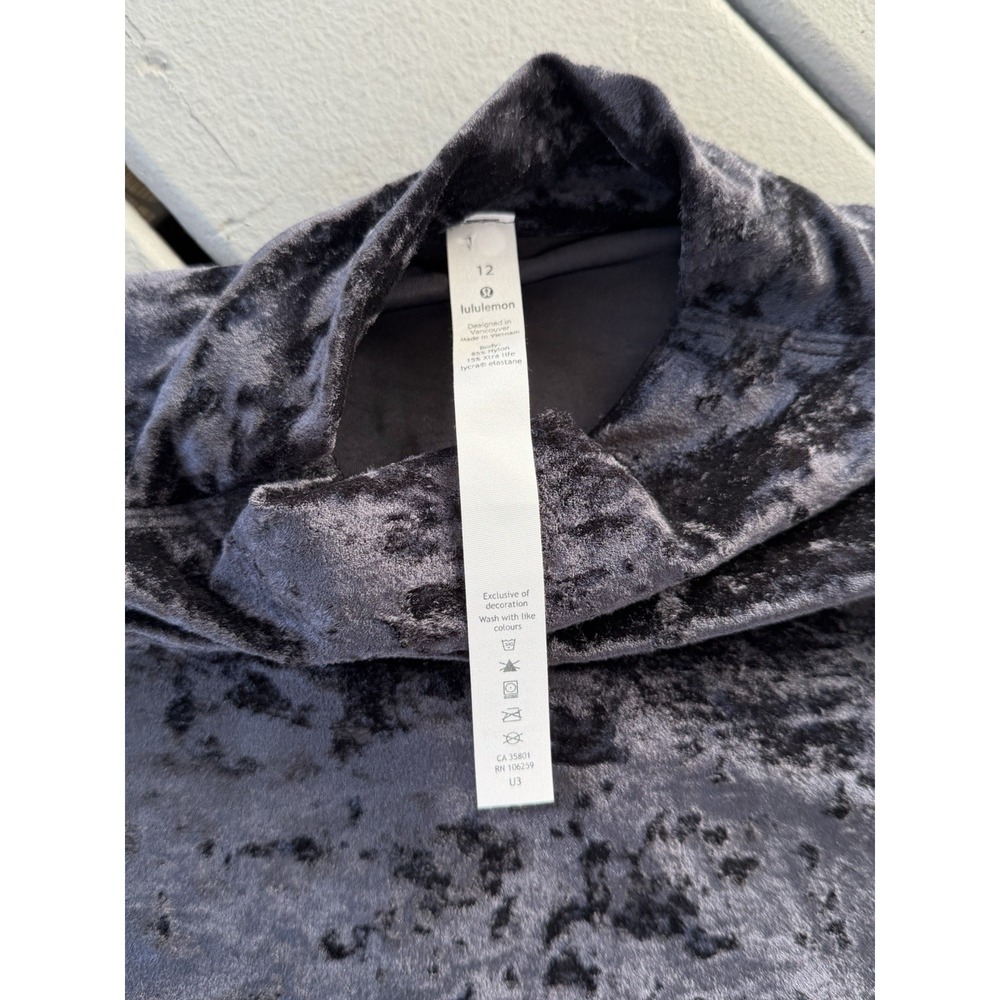 Lululemon All Aligned Crushed Velvet Whimsigoth Athleisure 12 Black Cropped Rare - Picture 4 of 5